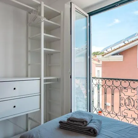 Beautiful With View Of The Tagus River * Lisbon