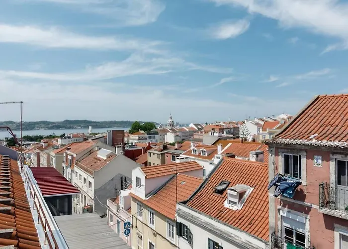 Beautiful With View Of The Tagus River *