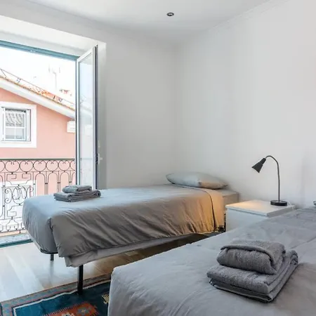 Beautiful With View Of The Tagus River Apartman