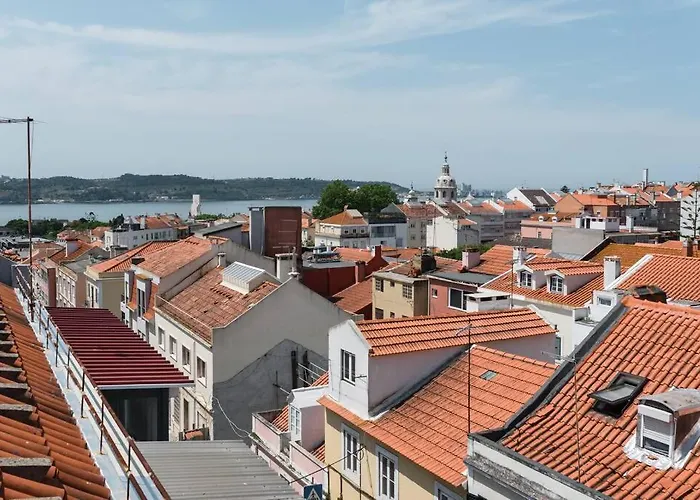 Beautiful With View Of The Tagus River * Lisboa